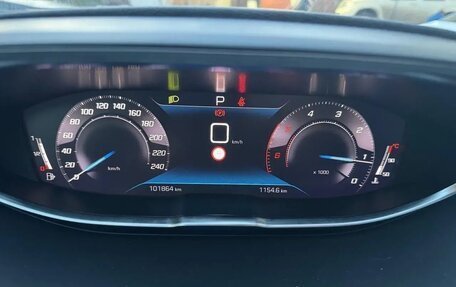 Peugeot 5008 II, 2022 год, 2 600 000 рублей, 21 фотография