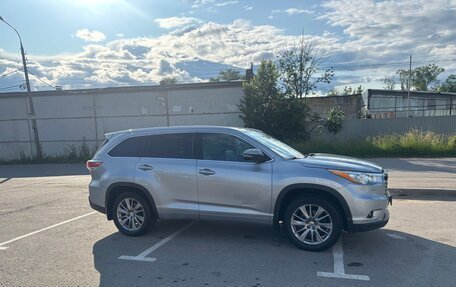 Toyota Highlander III, 2014 год, 2 300 000 рублей, 8 фотография