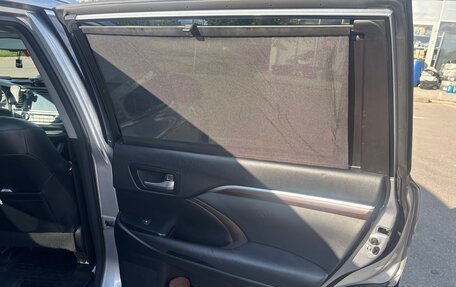 Toyota Highlander III, 2014 год, 2 300 000 рублей, 10 фотография