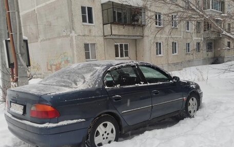 Toyota Avensis III рестайлинг, 1999 год, 120 000 рублей, 3 фотография