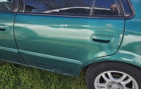 Toyota Corolla, 1998 год, 300 000 рублей, 3 фотография