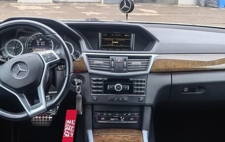 Mercedes-Benz E-Класс, 2012 год, 1 830 000 рублей, 15 фотография