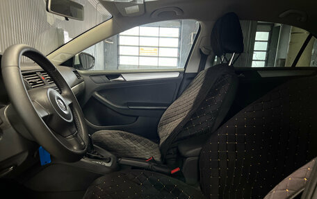 Volkswagen Jetta VI, 2012 год, 1 050 000 рублей, 10 фотография