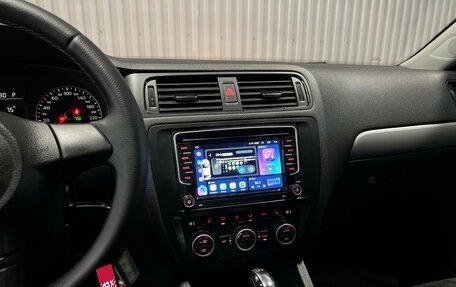 Volkswagen Jetta VI, 2012 год, 1 050 000 рублей, 13 фотография