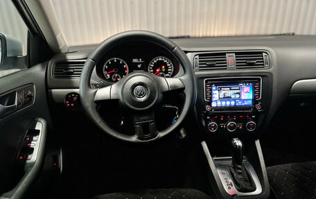 Volkswagen Jetta VI, 2012 год, 1 050 000 рублей, 16 фотография