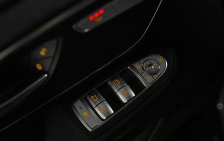 Mercedes-Benz V-Класс, 2018 год, 4 250 000 рублей, 8 фотография