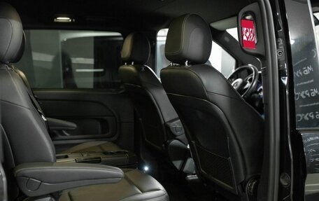 Mercedes-Benz V-Класс, 2018 год, 4 250 000 рублей, 21 фотография