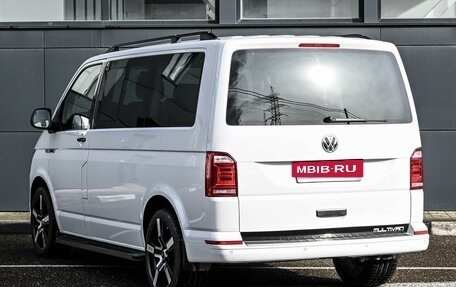Volkswagen Multivan T6 рестайлинг, 2019 год, 4 254 000 рублей, 2 фотография
