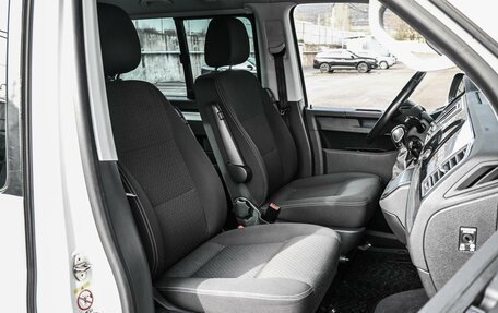 Volkswagen Multivan T6 рестайлинг, 2019 год, 4 254 000 рублей, 9 фотография
