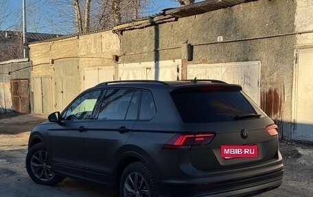 Volkswagen Tiguan II, 2017 год, 2 250 000 рублей, 2 фотография