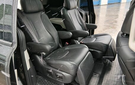 KIA Carnival, 2022 год, 4 300 000 рублей, 15 фотография