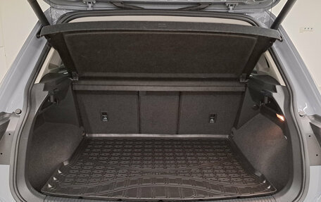 Volkswagen Tiguan II, 2021 год, 3 750 000 рублей, 12 фотография