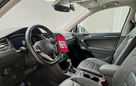 Volkswagen Tiguan II, 2021 год, 3 750 000 рублей, 20 фотография