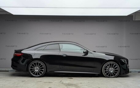 Mercedes-Benz E-Класс, 2019 год, 4 497 000 рублей, 4 фотография