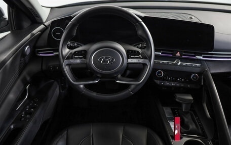 Hyundai Elantra, 2021 год, 2 490 000 рублей, 10 фотография