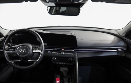 Hyundai Elantra, 2021 год, 2 490 000 рублей, 9 фотография