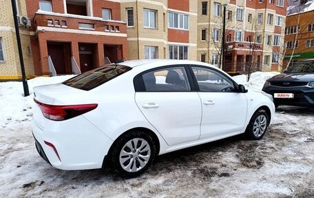 KIA Rio IV, 2017 год, 1 100 000 рублей, 4 фотография