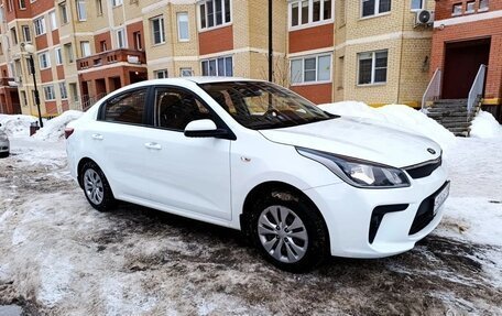 KIA Rio IV, 2017 год, 1 100 000 рублей, 2 фотография