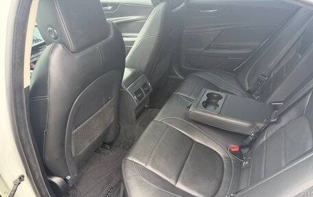 Jaguar XE I рестайлинг, 2018 год, 2 250 000 рублей, 15 фотография