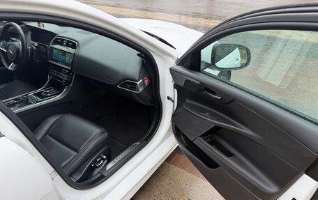 Jaguar XE I рестайлинг, 2018 год, 2 250 000 рублей, 22 фотография