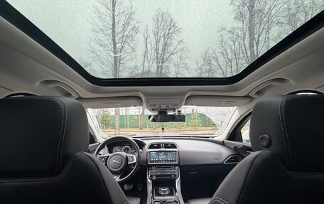 Jaguar XE I рестайлинг, 2018 год, 2 250 000 рублей, 21 фотография