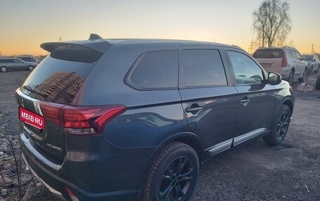 Mitsubishi Outlander III рестайлинг 3, 2015 год, 1 750 000 рублей, 3 фотография