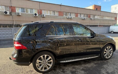 Mercedes-Benz M-Класс, 2013 год, 2 200 000 рублей, 2 фотография