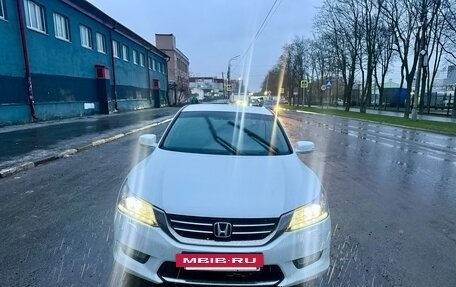 Honda Accord IX рестайлинг, 2013 год, 1 660 000 рублей, 9 фотография