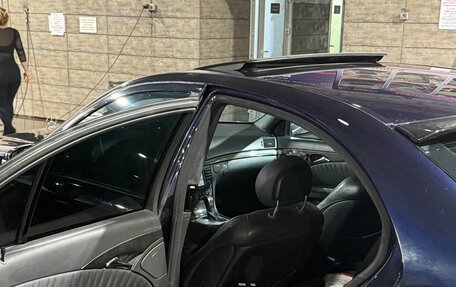 Mercedes-Benz E-Класс, 2003 год, 1 150 000 рублей, 10 фотография