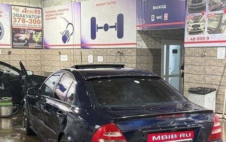 Mercedes-Benz E-Класс, 2003 год, 1 150 000 рублей, 6 фотография