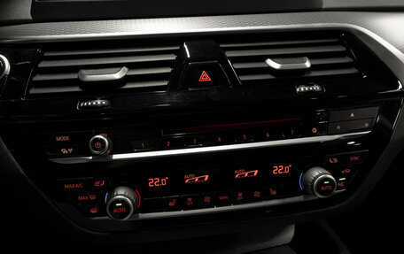 BMW 5 серия, 2019 год, 4 040 000 рублей, 15 фотография