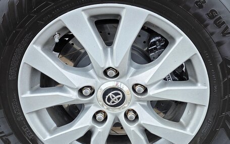 Toyota Land Cruiser 200, 2015 год, 5 400 000 рублей, 13 фотография