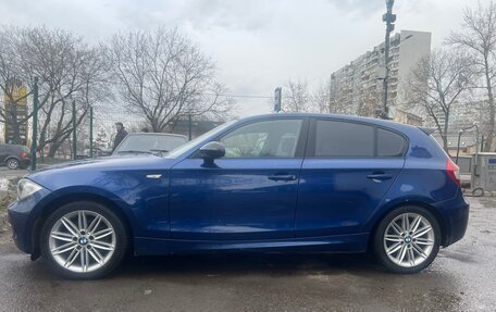 BMW 1 серия, 2007 год, 800 000 рублей, 3 фотография