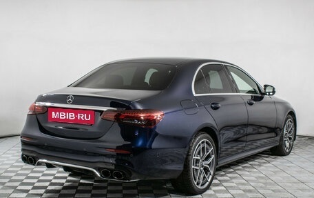 Mercedes-Benz E-Класс, 2020 год, 3 770 000 рублей, 5 фотография