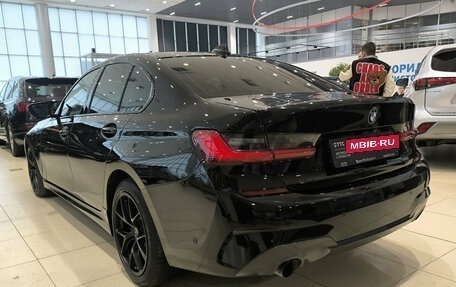 BMW 3 серия, 2019 год, 3 350 000 рублей, 11 фотография