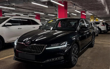 Skoda Superb III рестайлинг, 2025 год, 2 750 000 рублей, 2 фотография