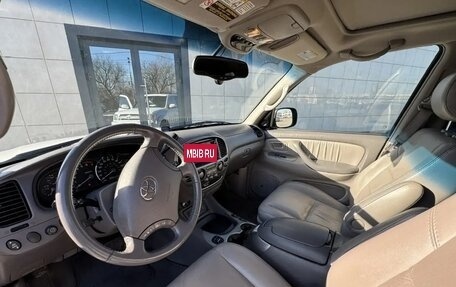 Toyota Sequoia II рестайлинг, 2005 год, 2 700 000 рублей, 8 фотография