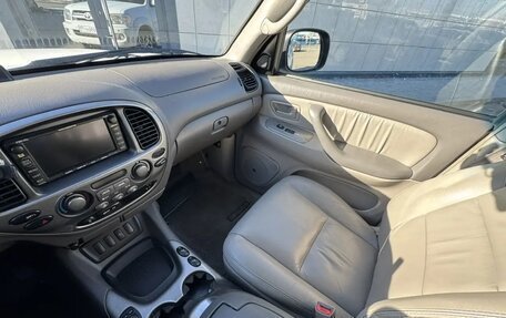 Toyota Sequoia II рестайлинг, 2005 год, 2 700 000 рублей, 9 фотография