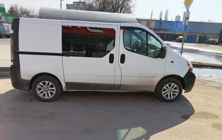 Renault Trafic, 2001 год, 670 000 рублей, 2 фотография