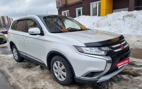 Mitsubishi Outlander III рестайлинг 3, 2017 год, 1 650 000 рублей, 4 фотография