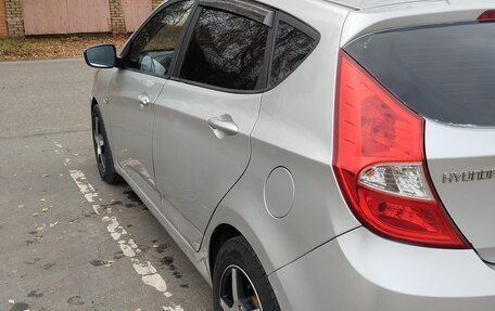 Hyundai Solaris II рестайлинг, 2011 год, 577 000 рублей, 5 фотография