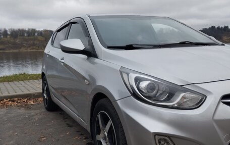 Hyundai Solaris II рестайлинг, 2011 год, 577 000 рублей, 6 фотография