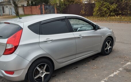 Hyundai Solaris II рестайлинг, 2011 год, 577 000 рублей, 3 фотография