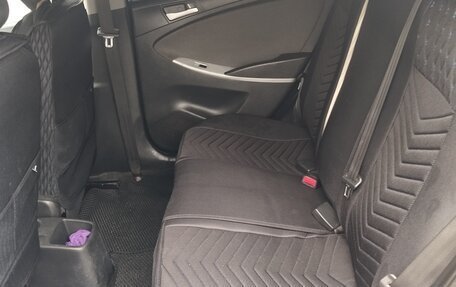 Hyundai Solaris II рестайлинг, 2011 год, 577 000 рублей, 12 фотография