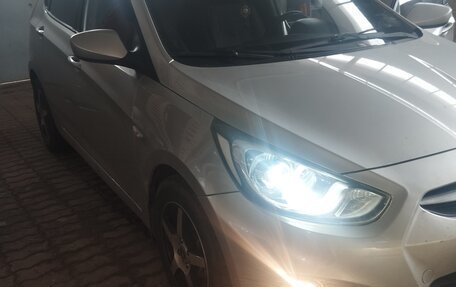 Hyundai Solaris II рестайлинг, 2011 год, 577 000 рублей, 9 фотография