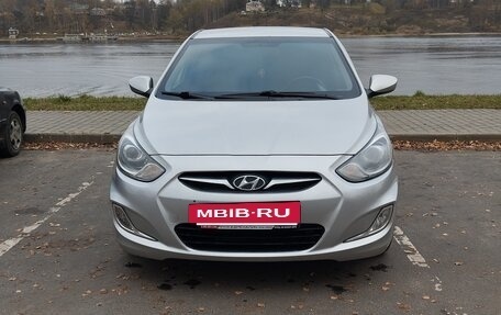 Hyundai Solaris II рестайлинг, 2011 год, 577 000 рублей, 7 фотография