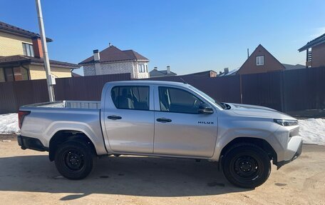 Toyota Hilux, 2025 год, 5 800 000 рублей, 6 фотография