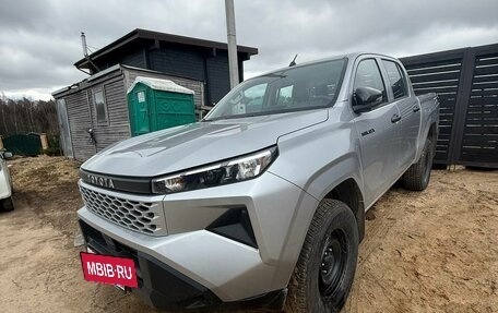 Toyota Hilux, 2025 год, 5 800 000 рублей, 11 фотография
