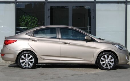 Hyundai Solaris II рестайлинг, 2012 год, 850 000 рублей, 5 фотография