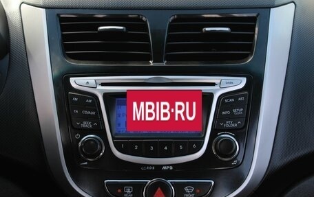 Hyundai Solaris II рестайлинг, 2012 год, 850 000 рублей, 19 фотография